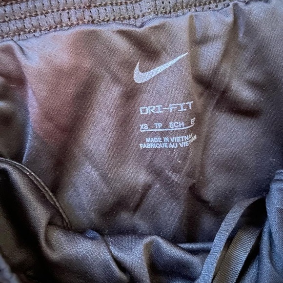 Brand new Nike shorts - Picture 2 of 2